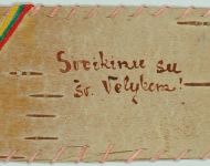Atvirukas-sveikinimas Šv. Velykų proga ant beržo tošies, kurį 1956 m. pagamino Anatalija Grinevičiūtė, kalėjusi Intos pataisos darbų lagerio moterų stovykloje